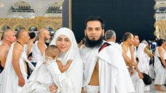 Sana visit Mecca with her son Tariq