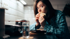 Do you wake up hungry during the night? Read this