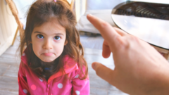 5 times you should NEVER scold your child