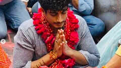 Palash Muchhal visits temple amid Sangli cheating case - PICS
