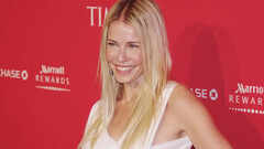 Chelsea Handler targets Tony Hinchcliffe at Kevin Hart roast