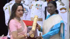 Hema Malini accepts Dharmendra's posthumous Padma Vibhushan; Ahana breaks down