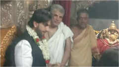 Amid Don 3 row, Ranveer seeks blessings at Chamundeshwari Temple