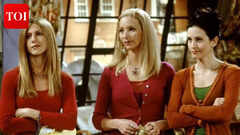 Jennifer Aniston and Lisa Kudrow spark 'Friends' reunion buzz