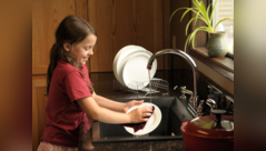 4 ways to raise self-sufficient kids