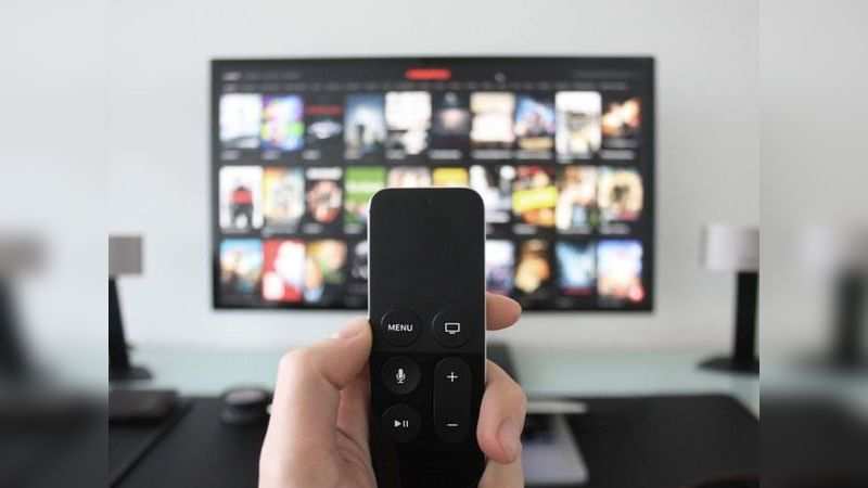 6 Android Devices To Convert Your Old Tv Into A Smart Tv Gadgets Now