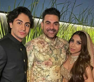 Arbaaz Khan and Shura Khan pose as husband and wife in first pictures from  their wedding, the groom's son Arhaan Khan is all smiles | Hindi Movie News  - Times of India