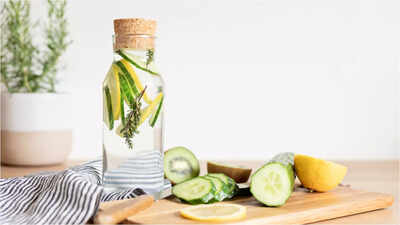 Go detox (2 Bottles Only)（Detox Juice Natural, Packaging