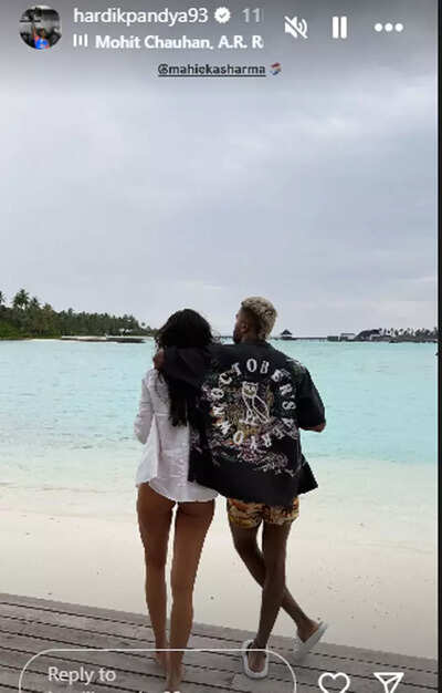 Relationship confirmed? Hardik Pandya shares cosy pics with 'girlfriend'  Mahieka Sharma | Cricket News - The Times of India