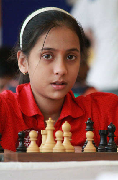 Divya Deshmukh jumps to sole lead in World cadet chess meet