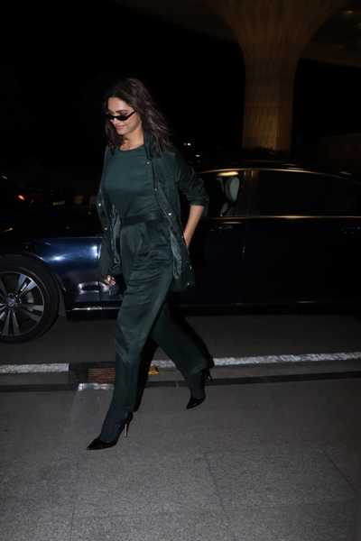 Deepika Padukone Aces Airport Look In A Leather Jacket, Netizens