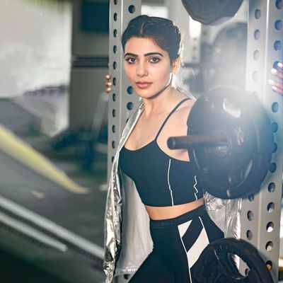 Some fitness motivation coming your way from #SonamKapoor who is proud of  the gains she's made at the gym. . . . . . . #samanthaakkine