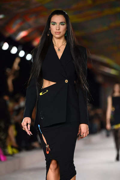 MFW: Dua Lipa makes her runway debut at Versace show - Times of