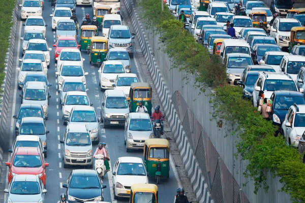 Delhi-Noida Traffic Advisory : Routes recommended and routes to avoid - Vimarsana News