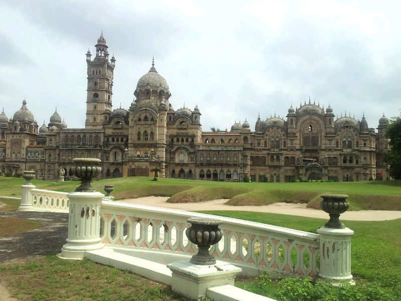 Places to visit in Vadodara – the best hangouts of the imperial town