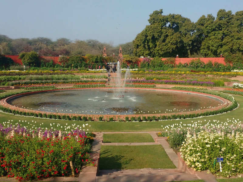 Mughal Gardens at Rashtrapati Bhavan to remain open for visitors till ...